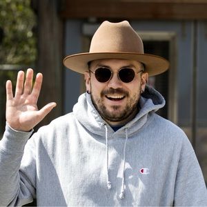 Meet your Posher, Even